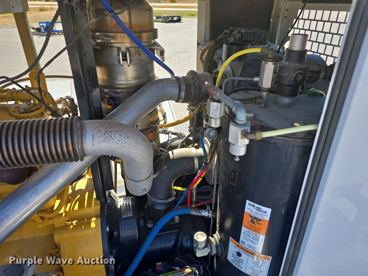 image for item DW3835 2020 Sullivan Palatek D210UHJD4PT0W air compressor