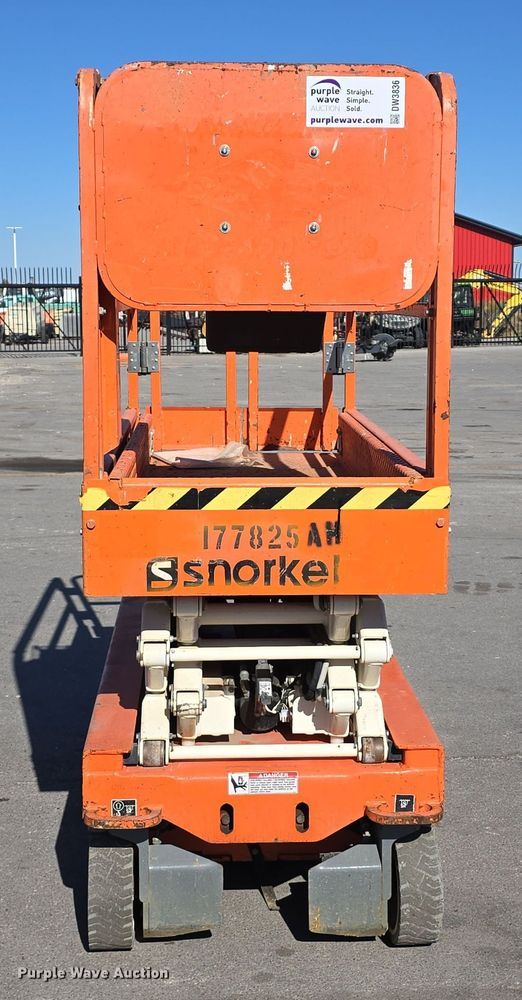 image for item DW3836 2016 Snorkel S3219E scissor lift