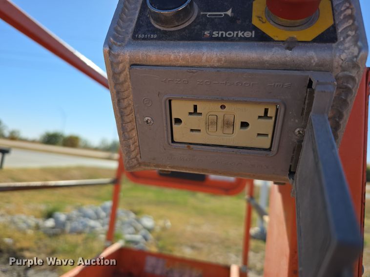 image for item DW3836 2016 Snorkel S3219E scissor lift