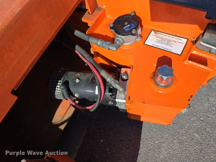 image for item DW3836 2016 Snorkel S3219E scissor lift