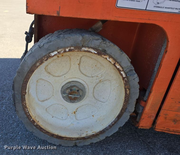 image for item DW3836 2016 Snorkel S3219E scissor lift