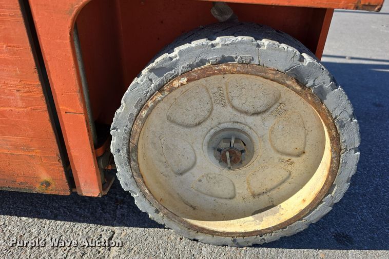 image for item DW3836 2016 Snorkel S3219E scissor lift