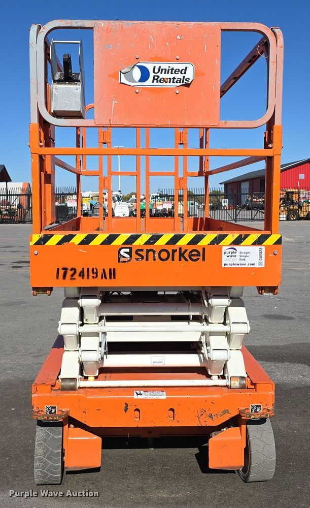 image for item DW3838 2016 Snorkel S4726E scissor lift
