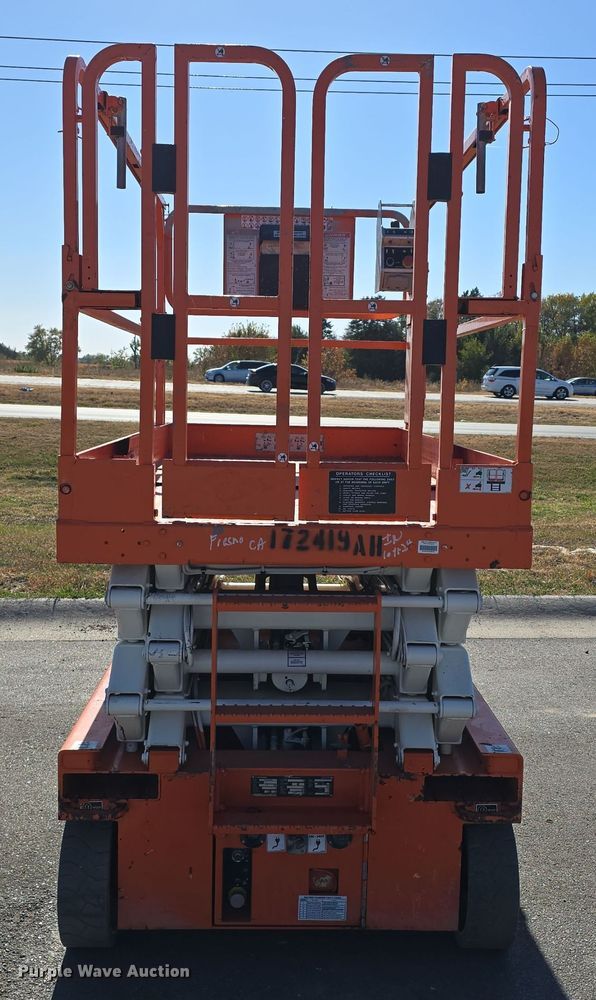 image for item DW3838 2016 Snorkel S4726E scissor lift