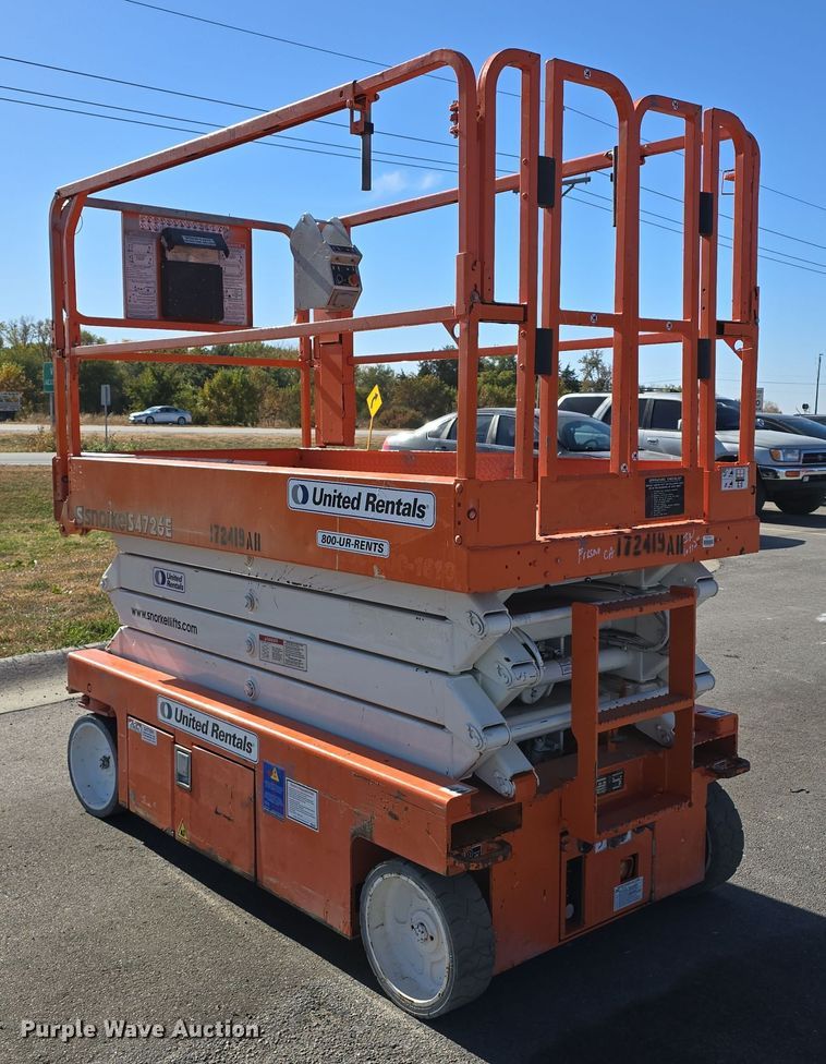 image for item DW3838 2016 Snorkel S4726E scissor lift