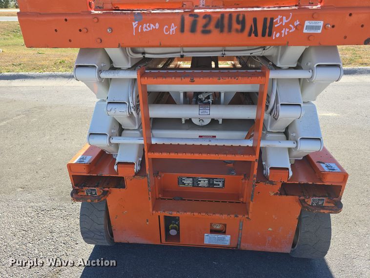image for item DW3838 2016 Snorkel S4726E scissor lift