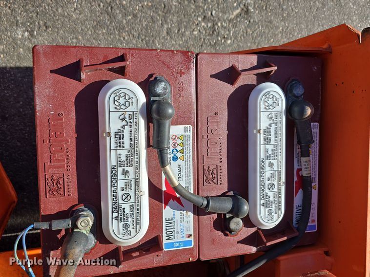 image for item DW3838 2016 Snorkel S4726E scissor lift