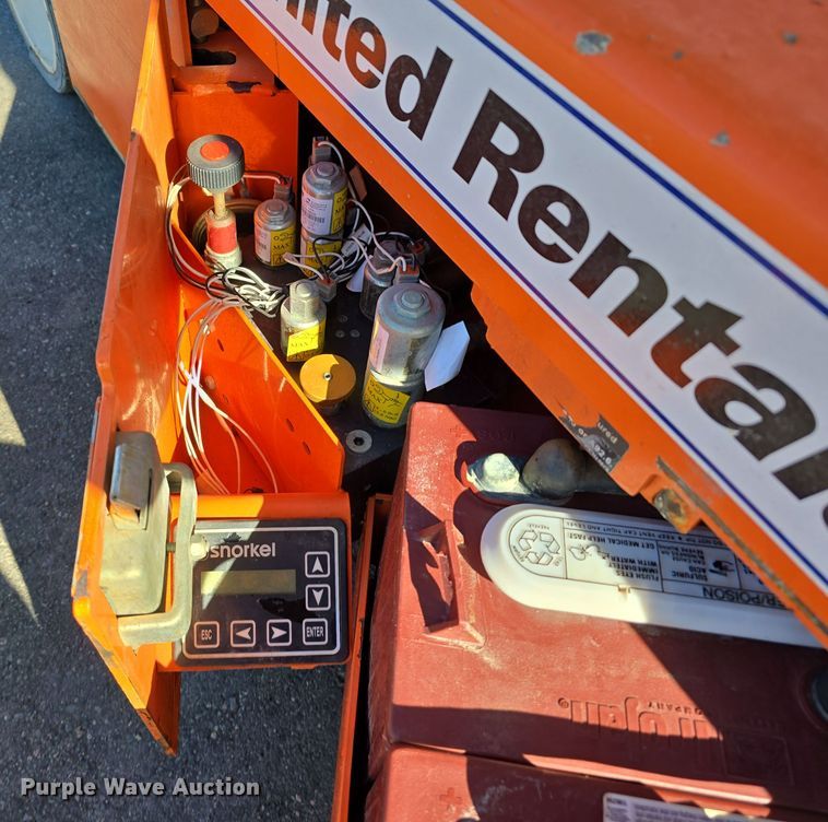 image for item DW3838 2016 Snorkel S4726E scissor lift