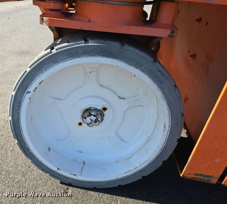 image for item DW3838 2016 Snorkel S4726E scissor lift
