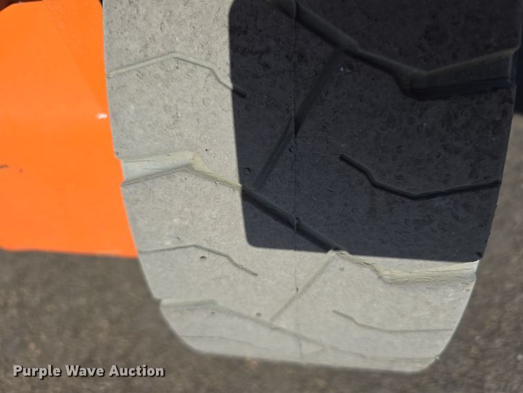 image for item DW3838 2016 Snorkel S4726E scissor lift