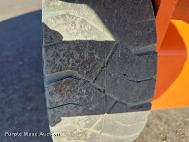 image for item DW3838 2016 Snorkel S4726E scissor lift