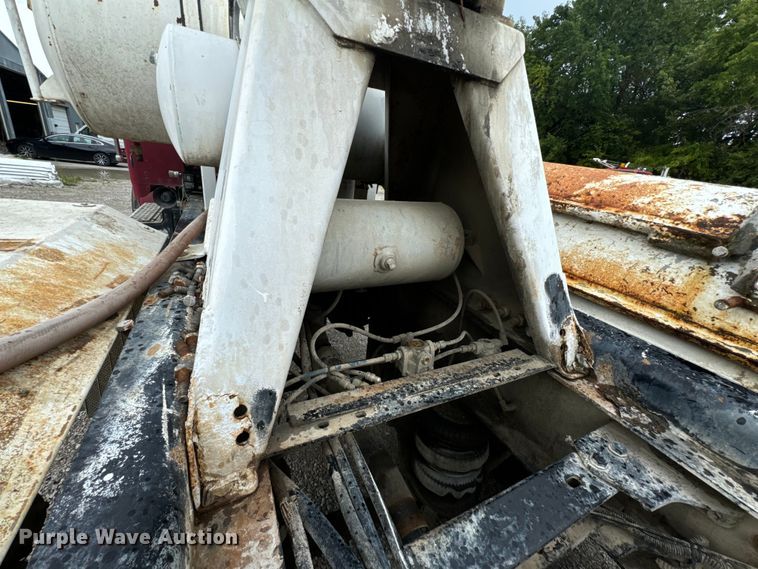 image for item DX1054 1999 Kenworth W900 ready mix truck cab and chassis