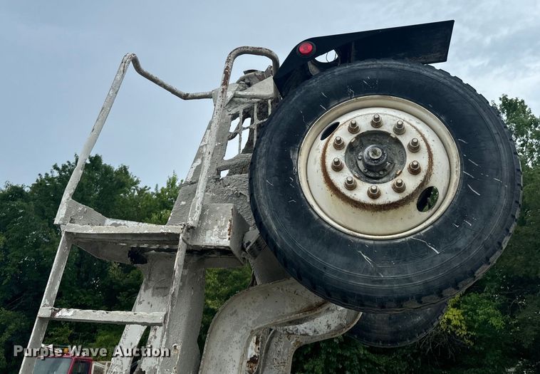 image for item DX1054 1999 Kenworth W900 ready mix truck cab and chassis