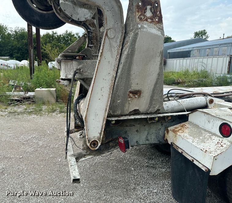 image for item DX1054 1999 Kenworth W900 ready mix truck cab and chassis