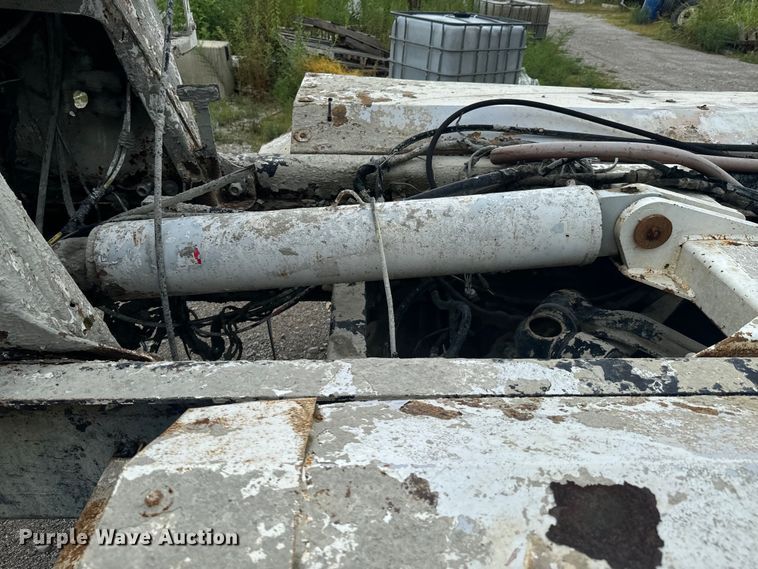 image for item DX1054 1999 Kenworth W900 ready mix truck cab and chassis