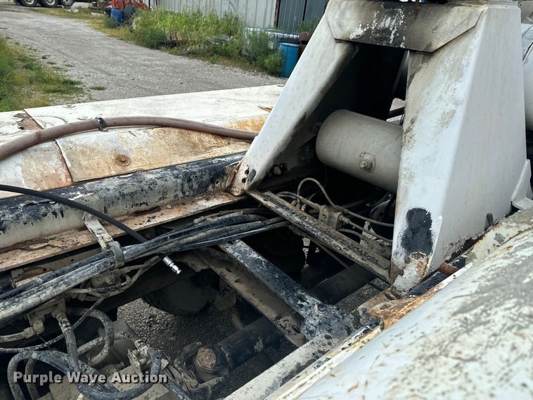 image for item DX1054 1999 Kenworth W900 ready mix truck cab and chassis