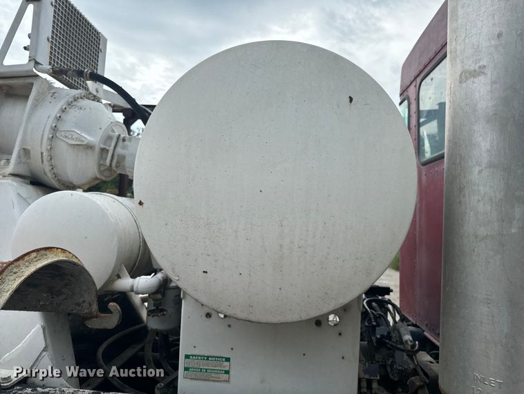 image for item DX1054 1999 Kenworth W900 ready mix truck cab and chassis