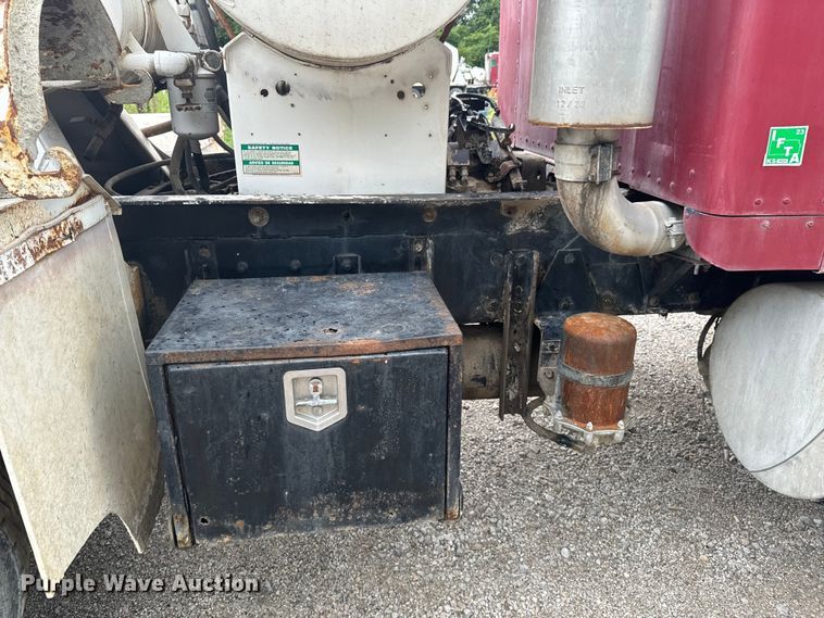 image for item DX1054 1999 Kenworth W900 ready mix truck cab and chassis