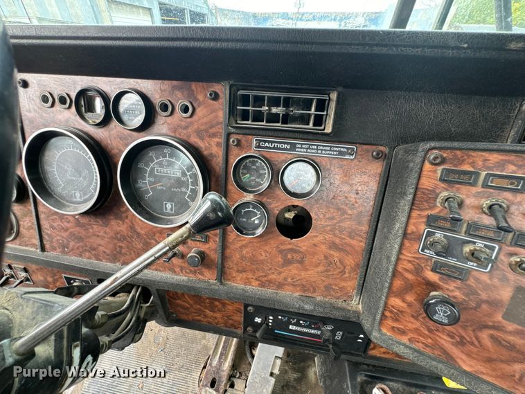 image for item DX1054 1999 Kenworth W900 ready mix truck cab and chassis