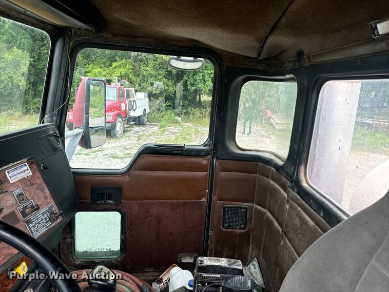 image for item DX1054 1999 Kenworth W900 ready mix truck cab and chassis