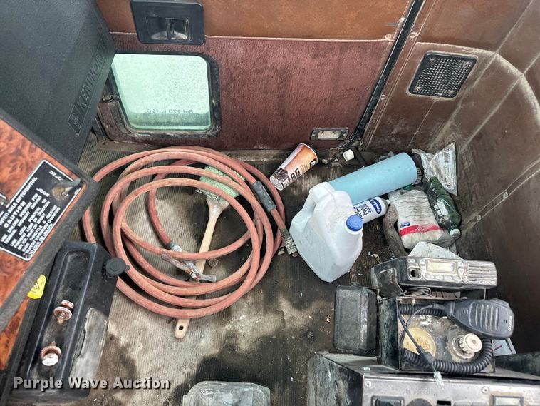 image for item DX1054 1999 Kenworth W900 ready mix truck cab and chassis