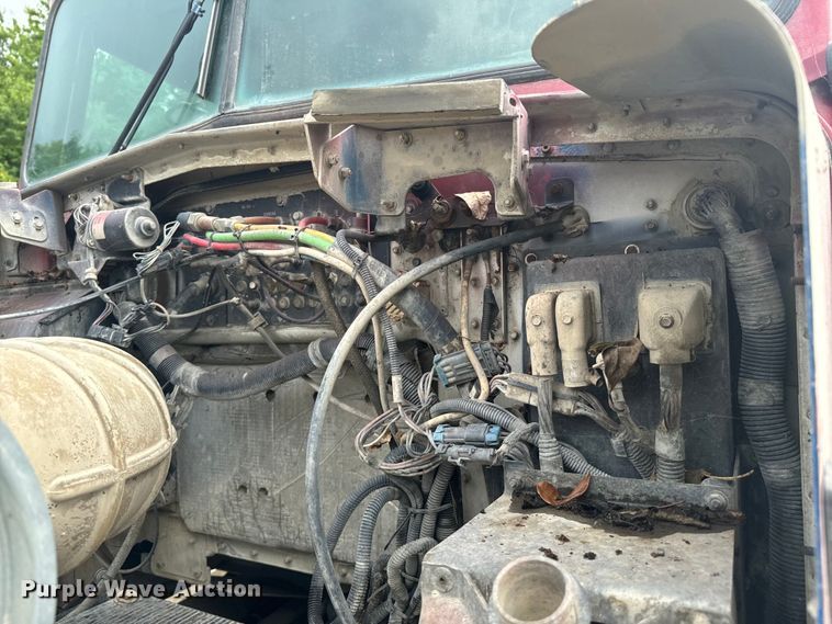 image for item DX1054 1999 Kenworth W900 ready mix truck cab and chassis