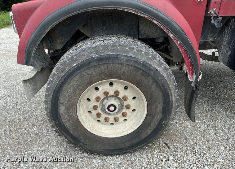 image for item DX1054 1999 Kenworth W900 ready mix truck cab and chassis