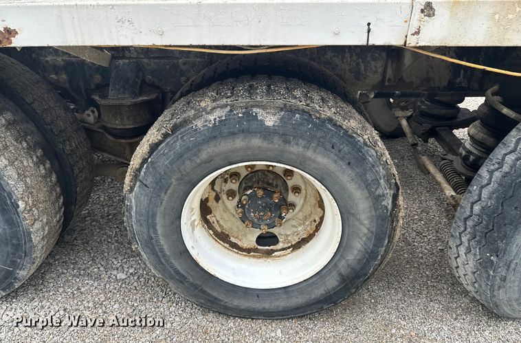 image for item DX1054 1999 Kenworth W900 ready mix truck cab and chassis