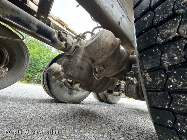 image for item DX1054 1999 Kenworth W900 ready mix truck cab and chassis