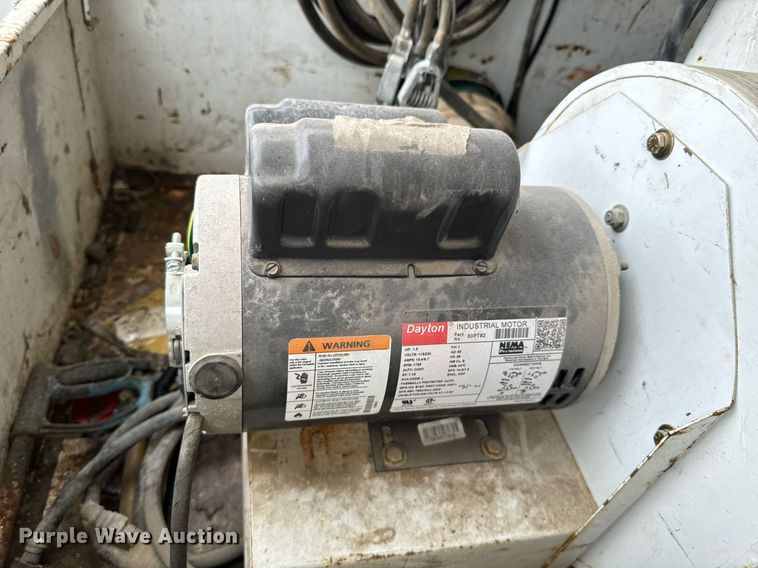 image for item DX1337 1993 Pelsue Metro XL A/C generator