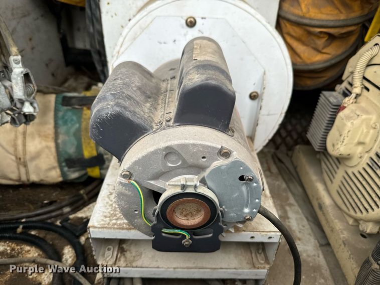 image for item DX1337 1993 Pelsue Metro XL A/C generator