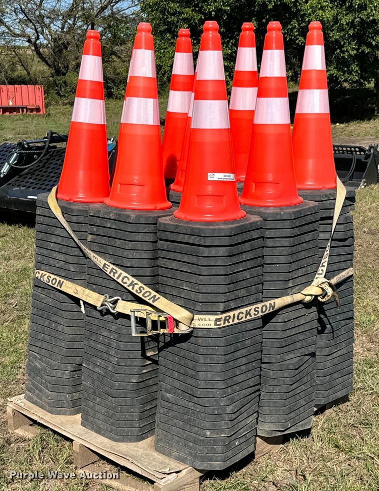 image for item DX1401 (250) traffic cones