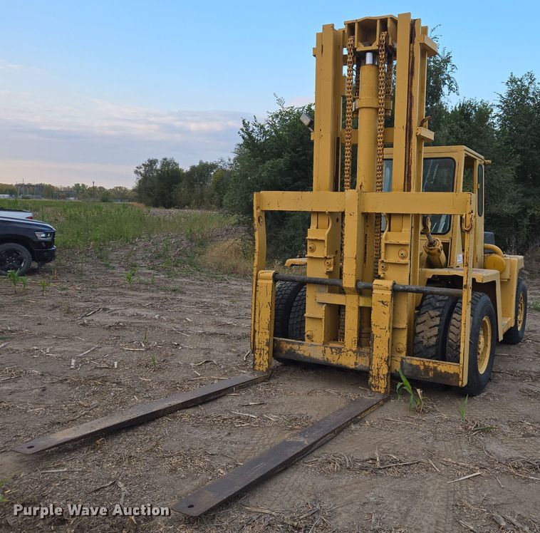 image for item EE7813 Clark C500-YS200 forklift