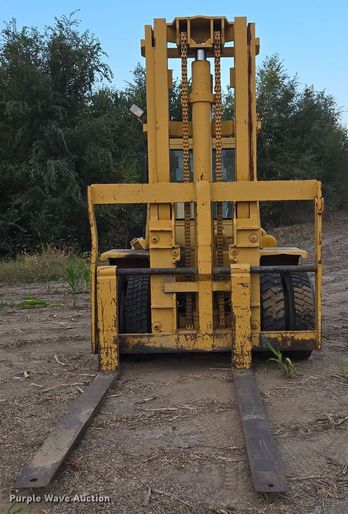 image for item EE7813 Clark C500-YS200 forklift