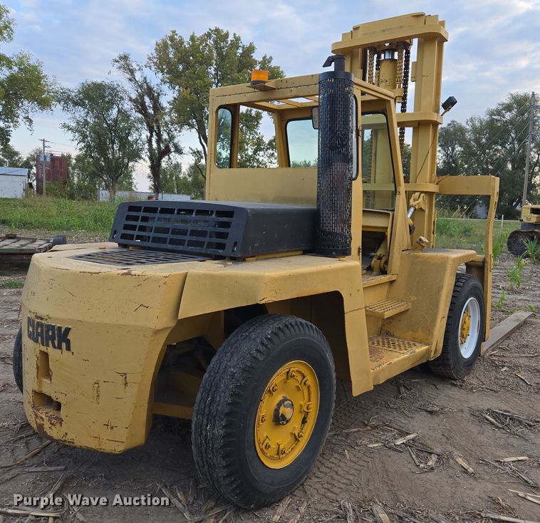 image for item EE7813 Clark C500-YS200 forklift