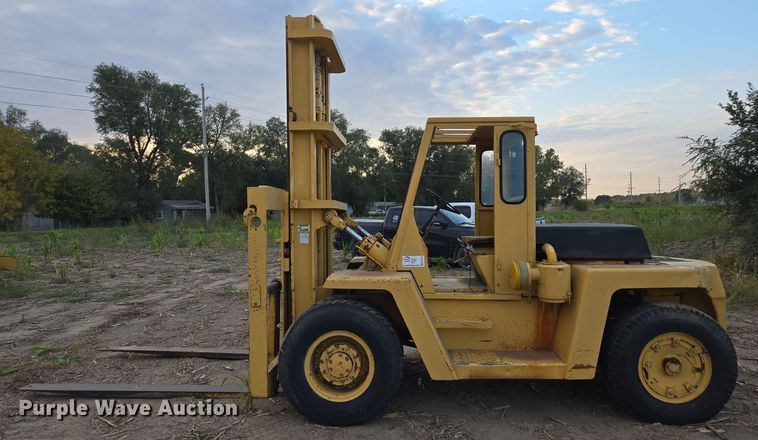 image for item EE7813 Clark C500-YS200 forklift