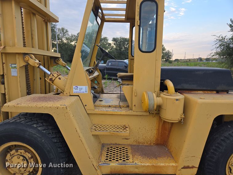 image for item EE7813 Clark C500-YS200 forklift