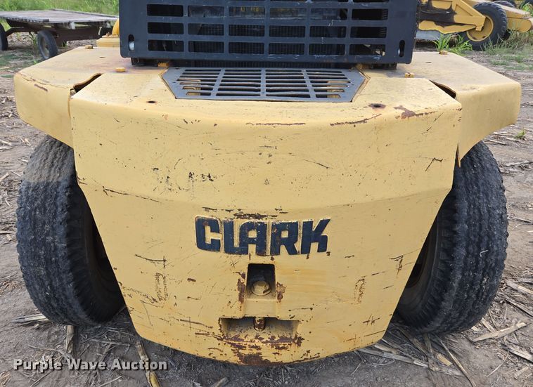 image for item EE7813 Clark C500-YS200 forklift