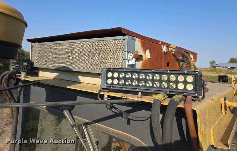 image for item EE7815 1974 Caterpillar  D6C crawler tractor