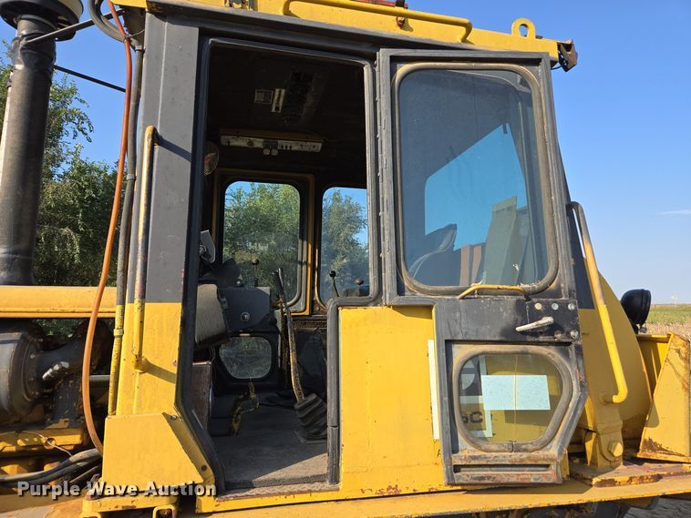 image for item EE7815 1974 Caterpillar  D6C crawler tractor