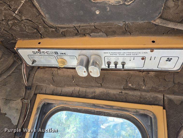 image for item EE7815 1974 Caterpillar  D6C crawler tractor