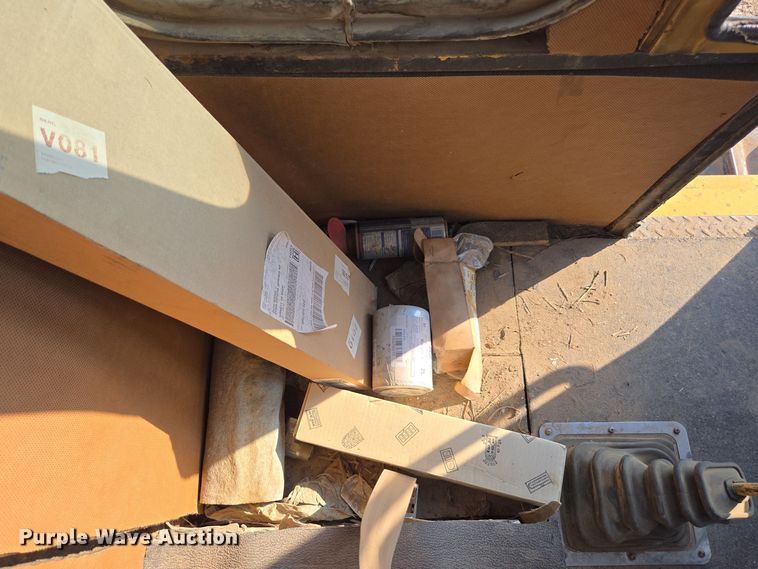 image for item EE7815 1974 Caterpillar  D6C crawler tractor