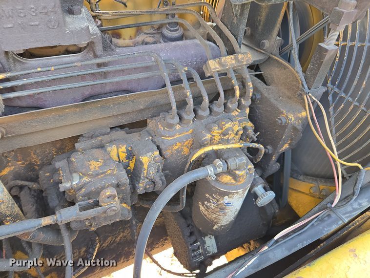image for item EE7815 1974 Caterpillar  D6C crawler tractor