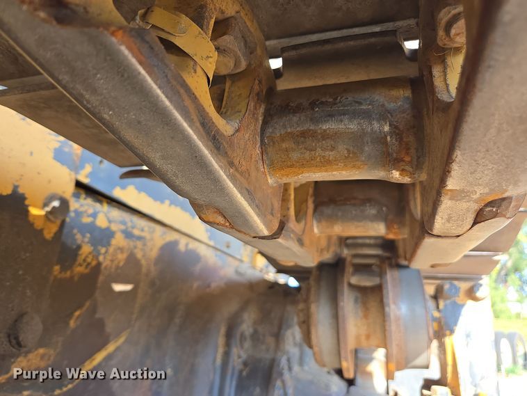 image for item EE7815 1974 Caterpillar  D6C crawler tractor