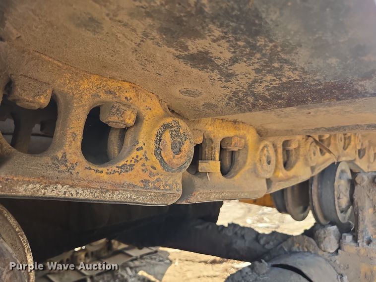 image for item EE7815 1974 Caterpillar  D6C crawler tractor