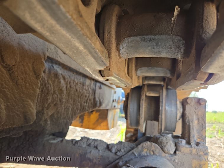 image for item EE7815 1974 Caterpillar  D6C crawler tractor