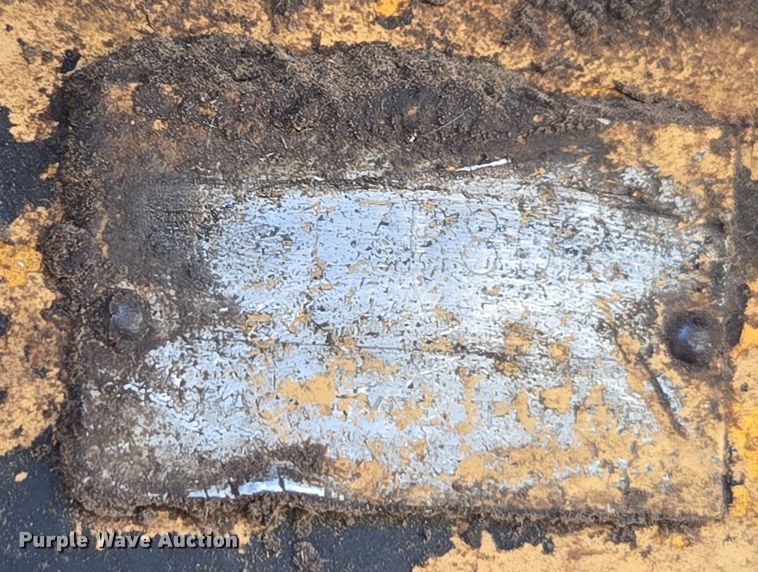 image for item EE7815 1974 Caterpillar  D6C crawler tractor