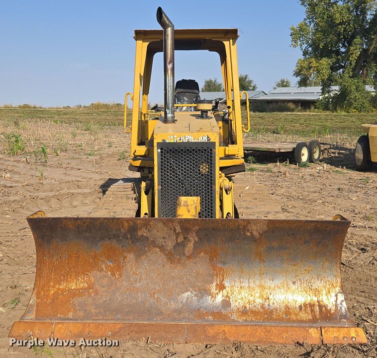 image for item EE7816 1998 Caterpillar  D4C dozer