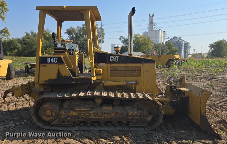 image for item EE7816 1998 Caterpillar  D4C dozer