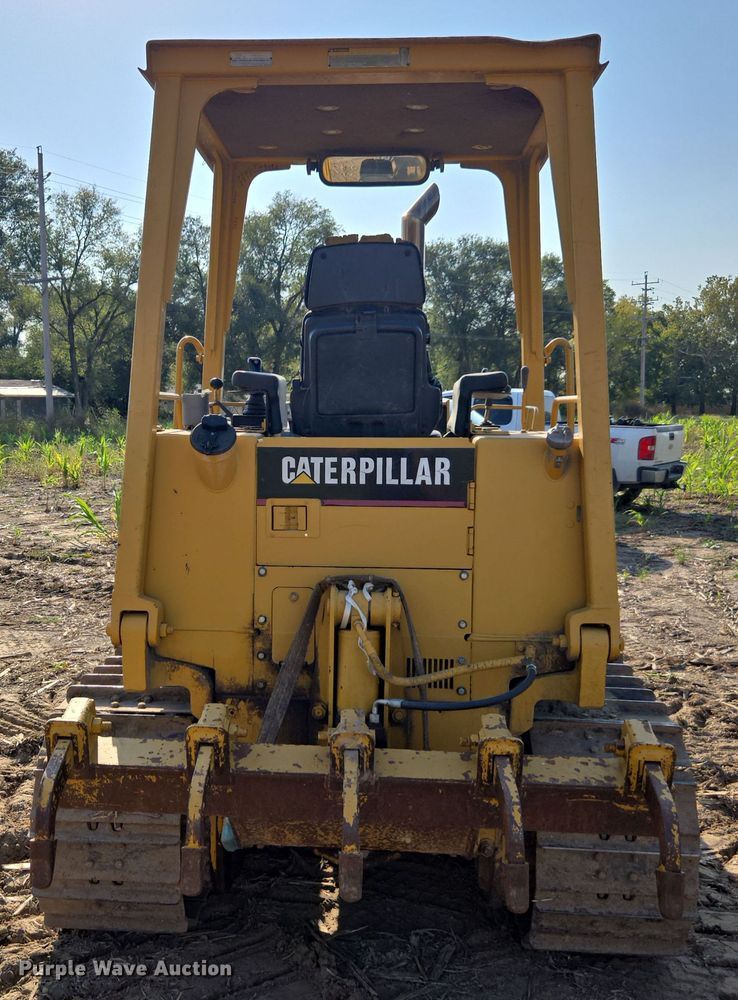 image for item EE7816 1998 Caterpillar  D4C dozer